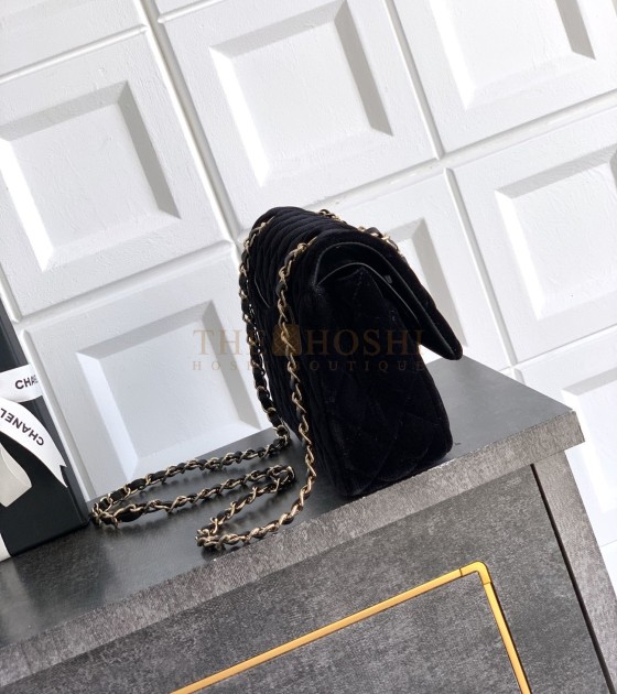 Ch**el Small 25A Flap Bag Dark Night Black Size 23*6*14.5CM