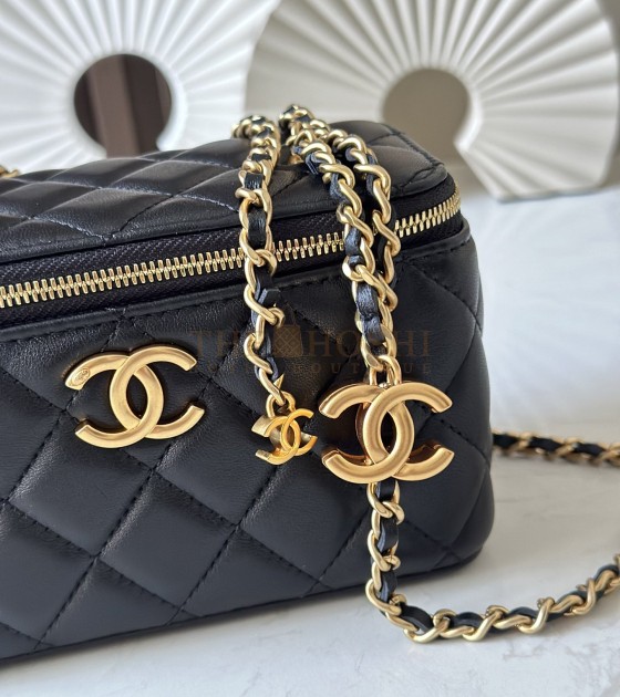 Ch**el Lamskin Leather Vantity Case With Chain Black Size 17x9.5x8CM Master Quality