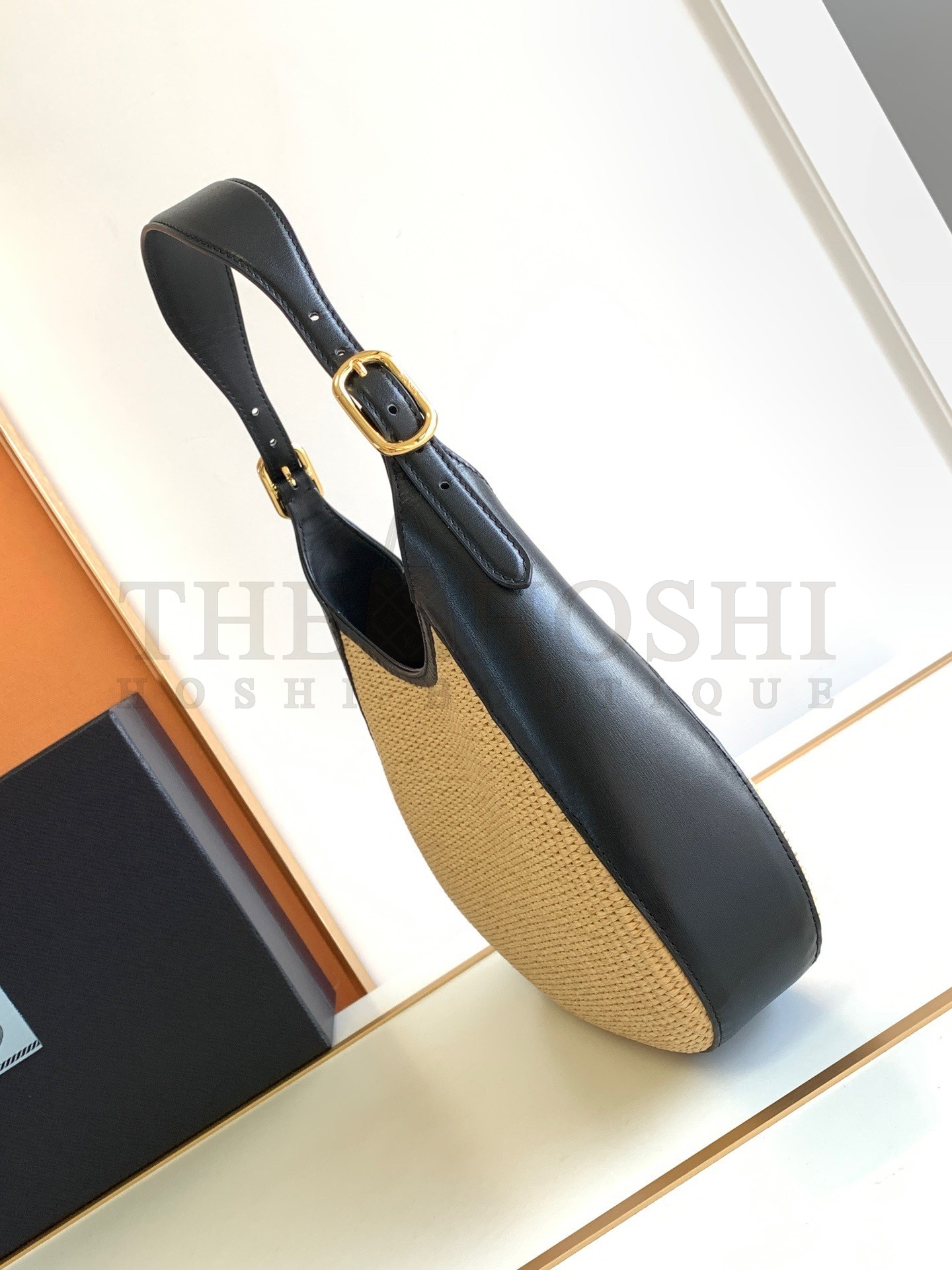 Pra*a Shoulder Bag in Woven Straw and Black Leather Master Quality