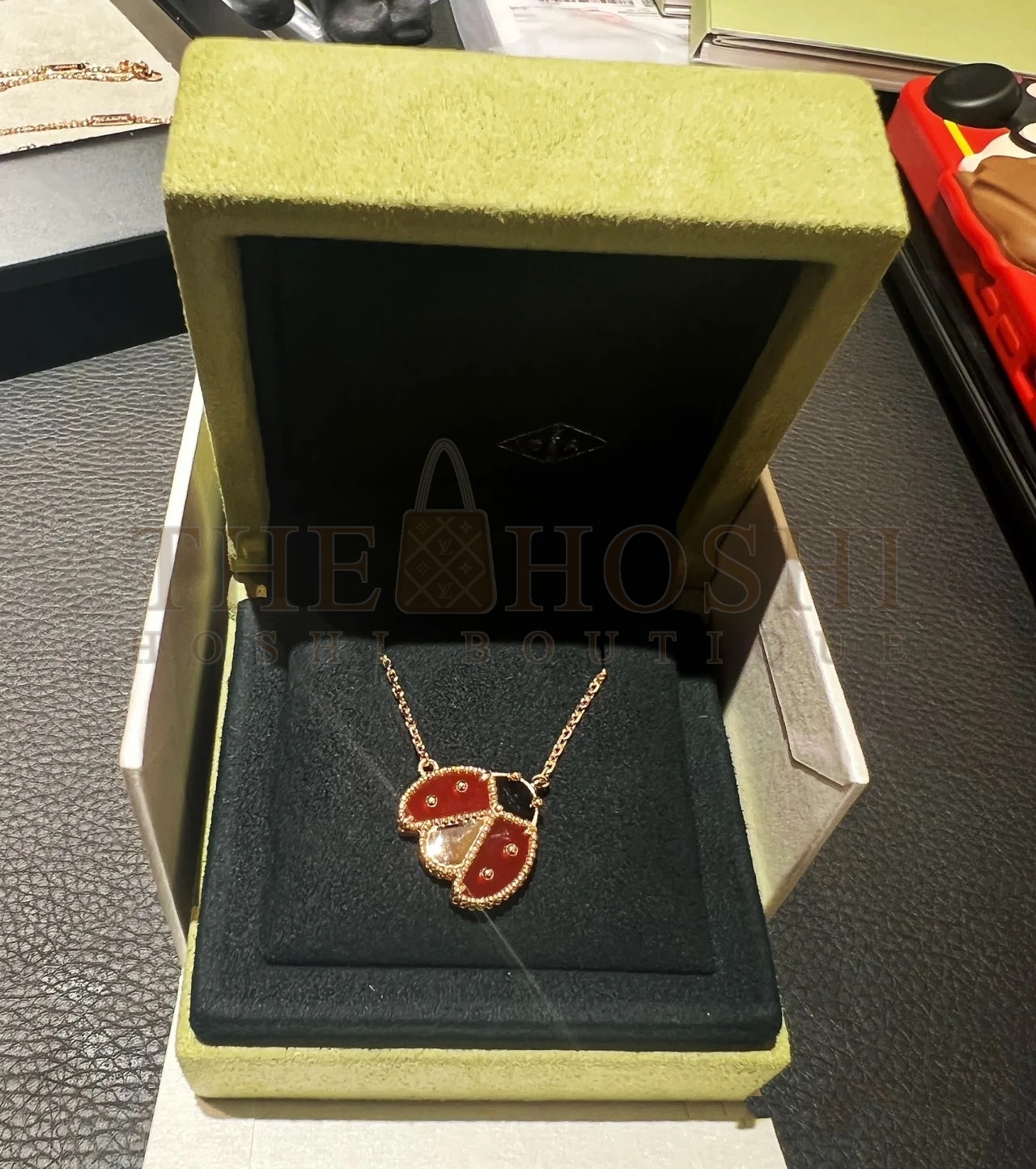 V*n Cl**f & Arpels Lucky Spring pendant, open wings ladybug Master Quality