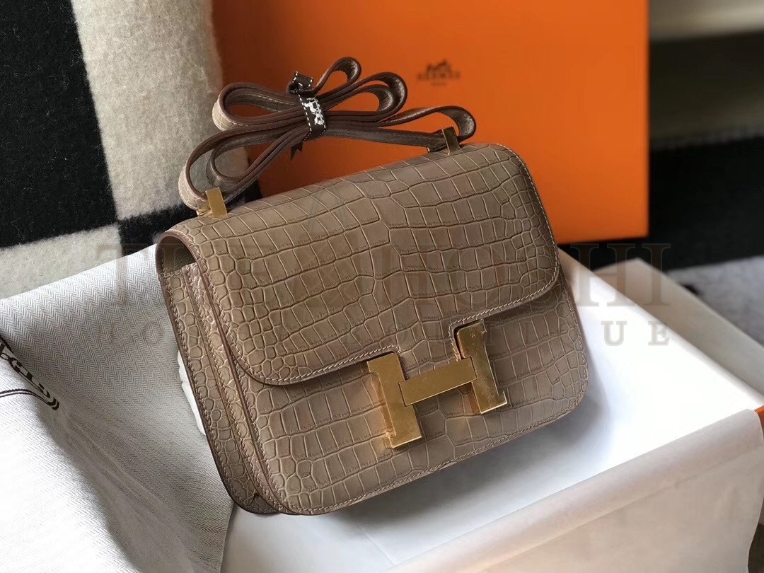 H**me5 Constance 18cm Bag In Taupe Embossed Crocodile Master Quality