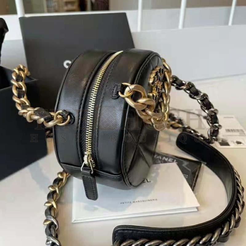 Ch**el Women Ch**el 19 Clutch with Chain Lambskin Gold Silver-Tone &amp; Ruthenium Black Master Quality