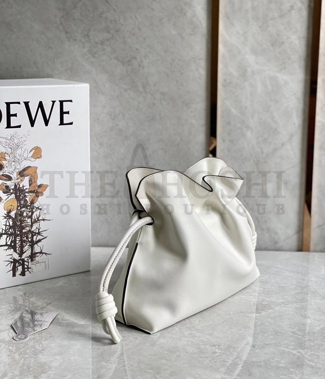 L0ew* Flamenco Clutch In White Nappa Leather Master Quality
