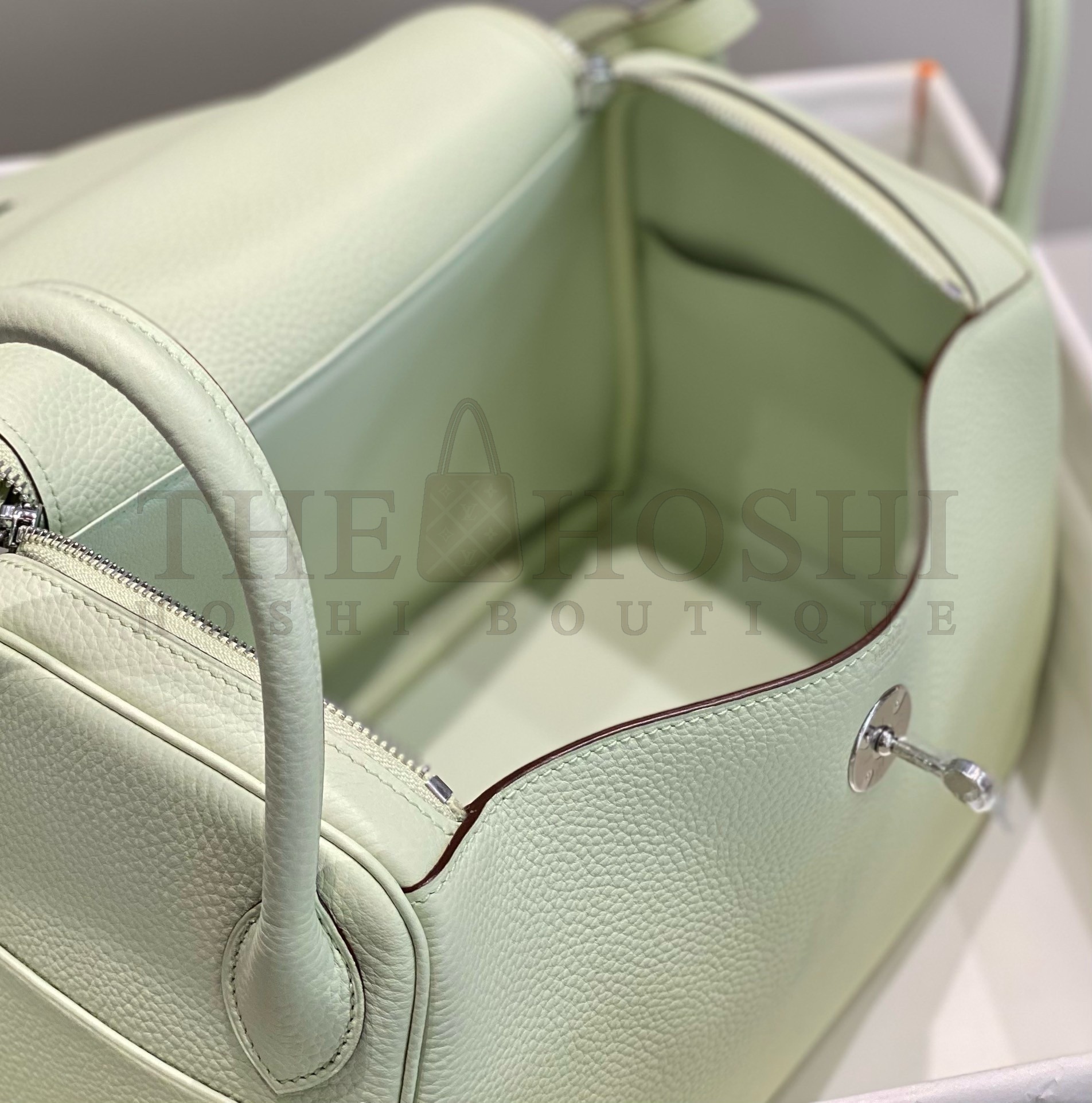 H**me5 Lindy 30cm Bag In Vert Fizz Clemence Leather PHW Master Quality