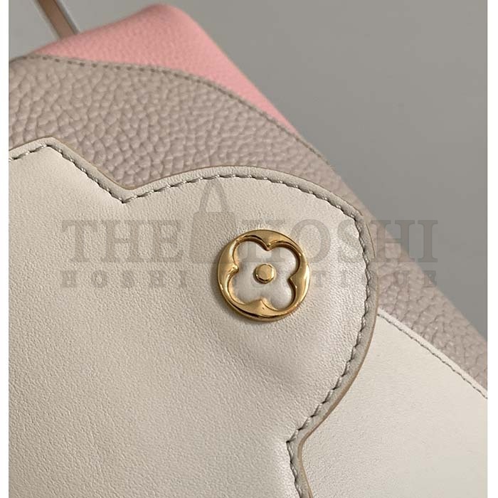 L0vis Vvtt0n LV Women Capucines BB Handbag Beige Taurillon Patent Leather Smooth Calfskin Master Quality