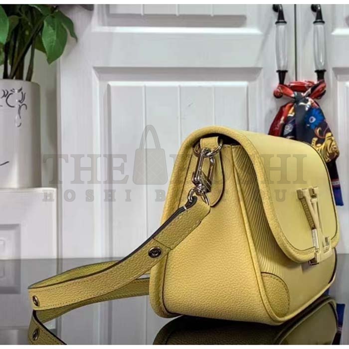 L0vis Vvtt0n LV Women Buci Crossbody Yellow Epi Grained Cowhide Leather Master Quality