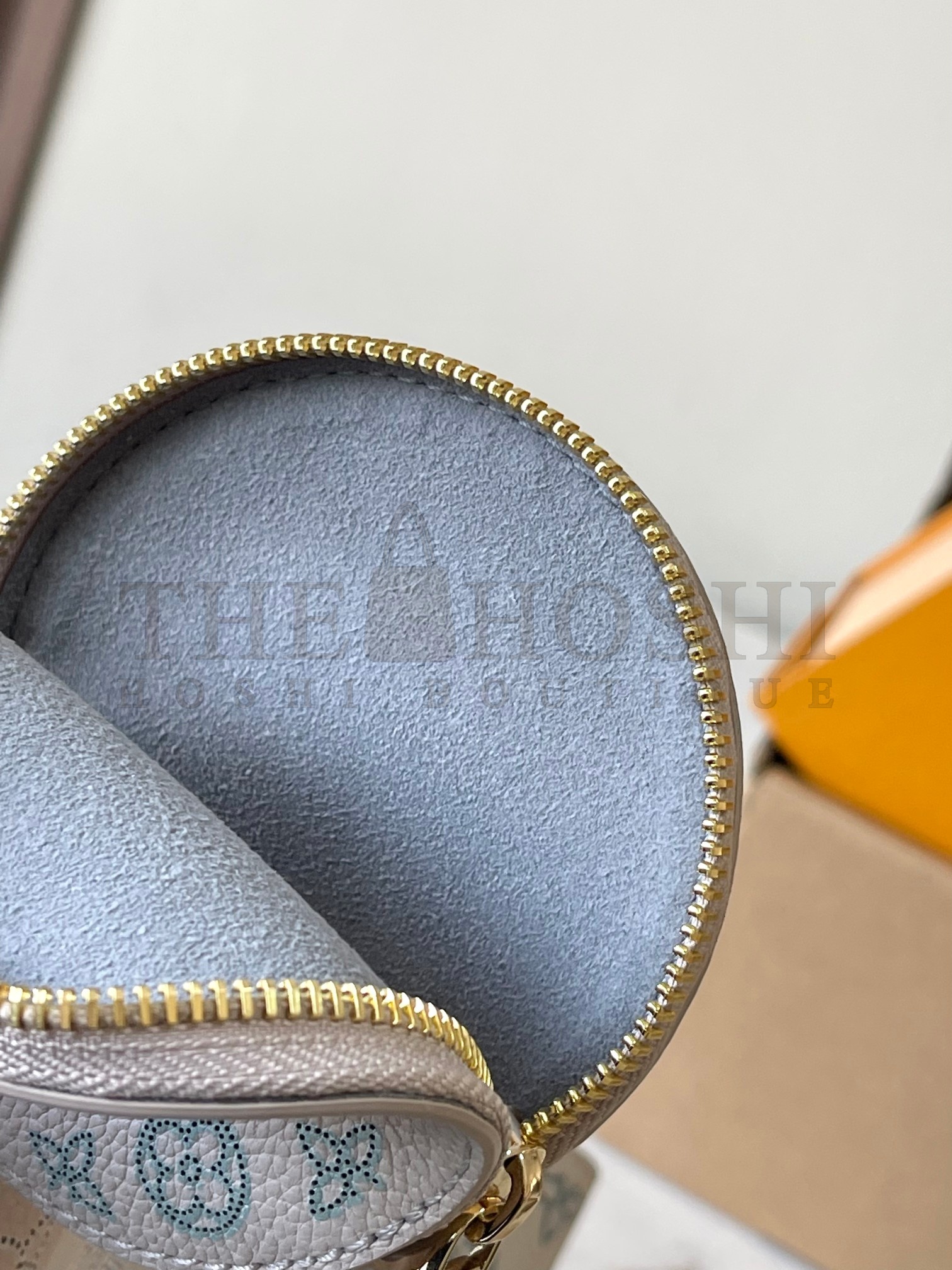 L0vis Vvtt0n LV Women Bella Bucket Bag Mahina Perforated Calf Leather 19.0 x 22.0 x 14.0cm Master Quality