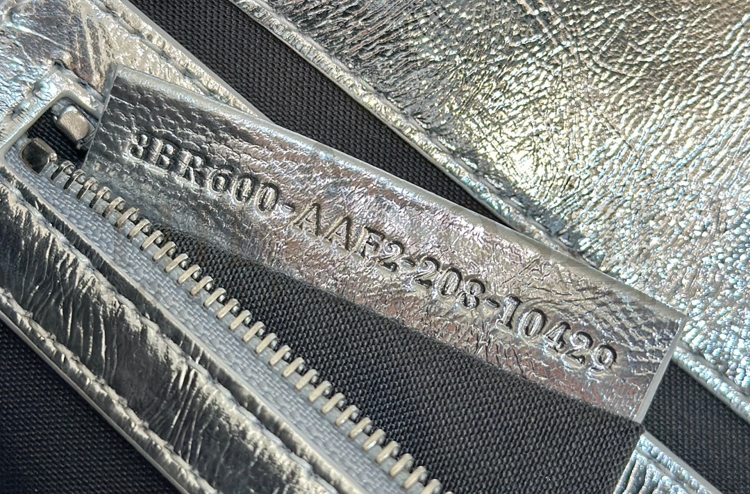 F**di Baguette siez:27x5x15cm Master Quality