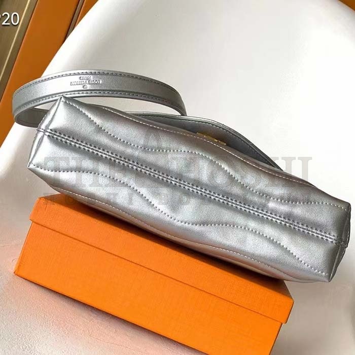 L0vis Vvtt0n LV Women New Wave Chain Bag MM Metallic Gray Quilted Cowhide Leather Master Quality