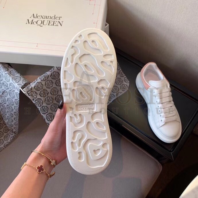 A1exa*der Mcqv*en Women