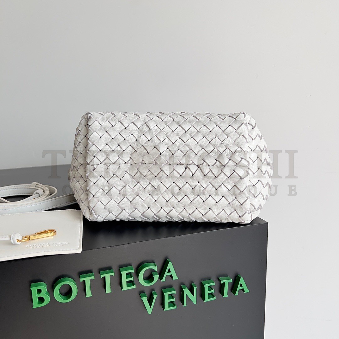 B0tt*ga Ven*ta Cabat Mini Bag In White Intrecciato Lambskin Master Quality