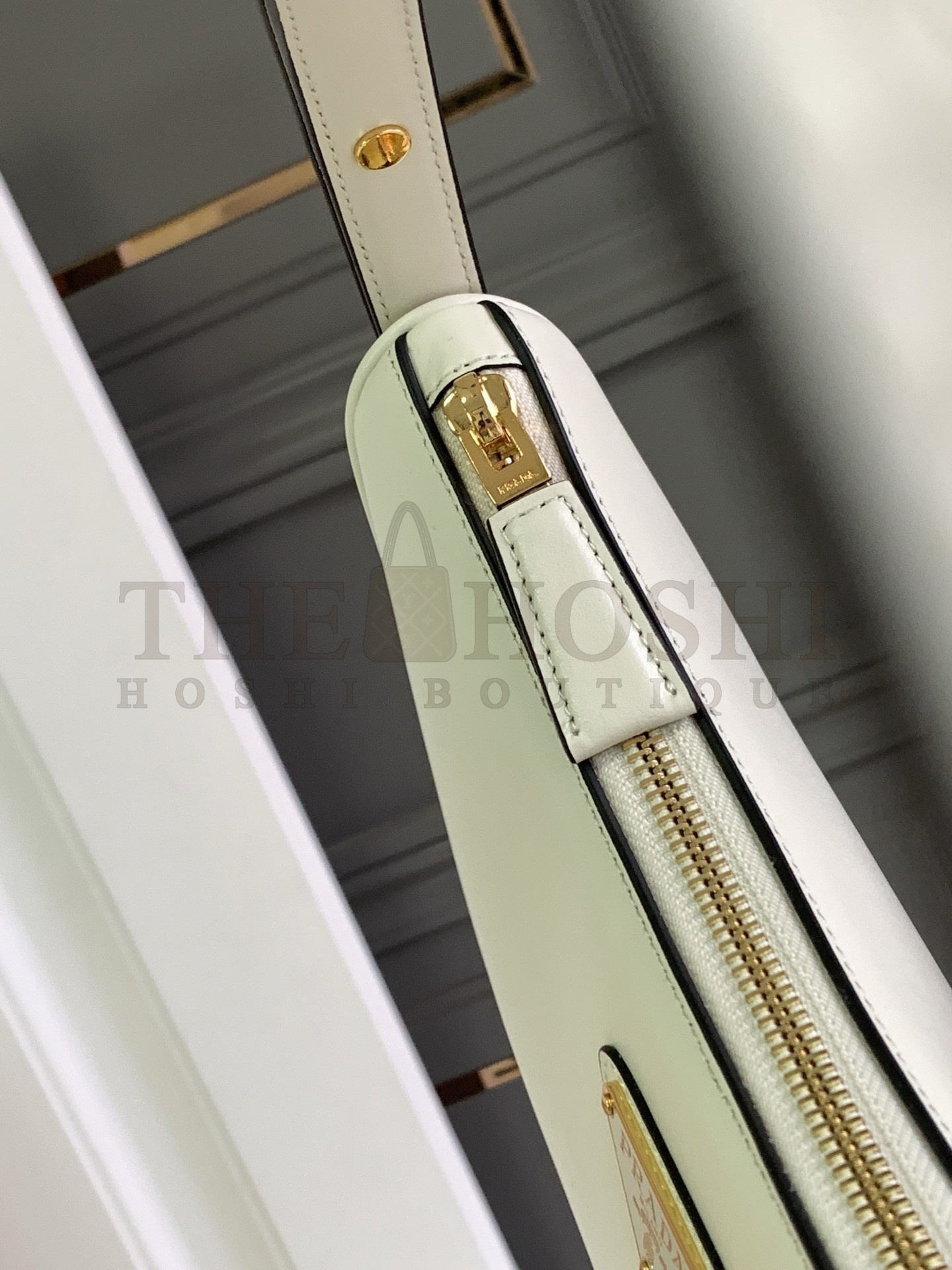 Pra*a Arque Shoulder Bag in White Leather Master Quality