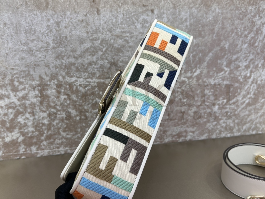 F**di Baguette bag 26x13x6cm Master Quality