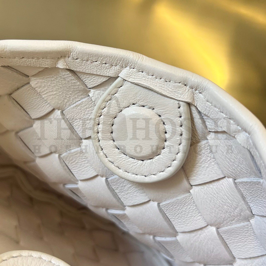 B0tt*ga Ven*ta Sardine Mini Bag In White Intrecciato Lambskin Master Quality