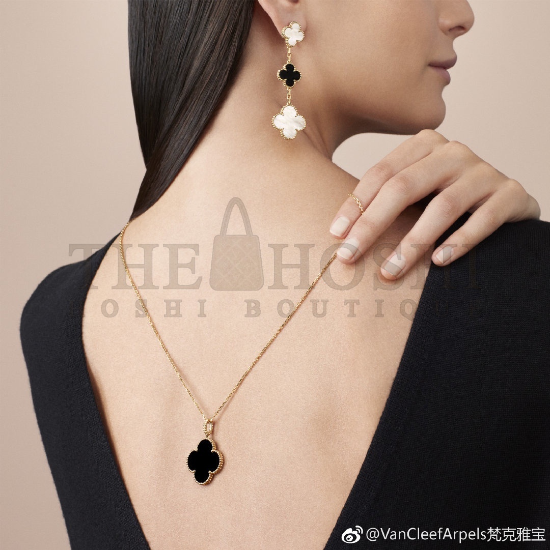 Clover Necklace,V*n Cl**f Four Leaf Clover Necklace Dupe, Magic Alhambra long Necklace, Sliver & Gold-Plated & Logo Stamp Master Quality