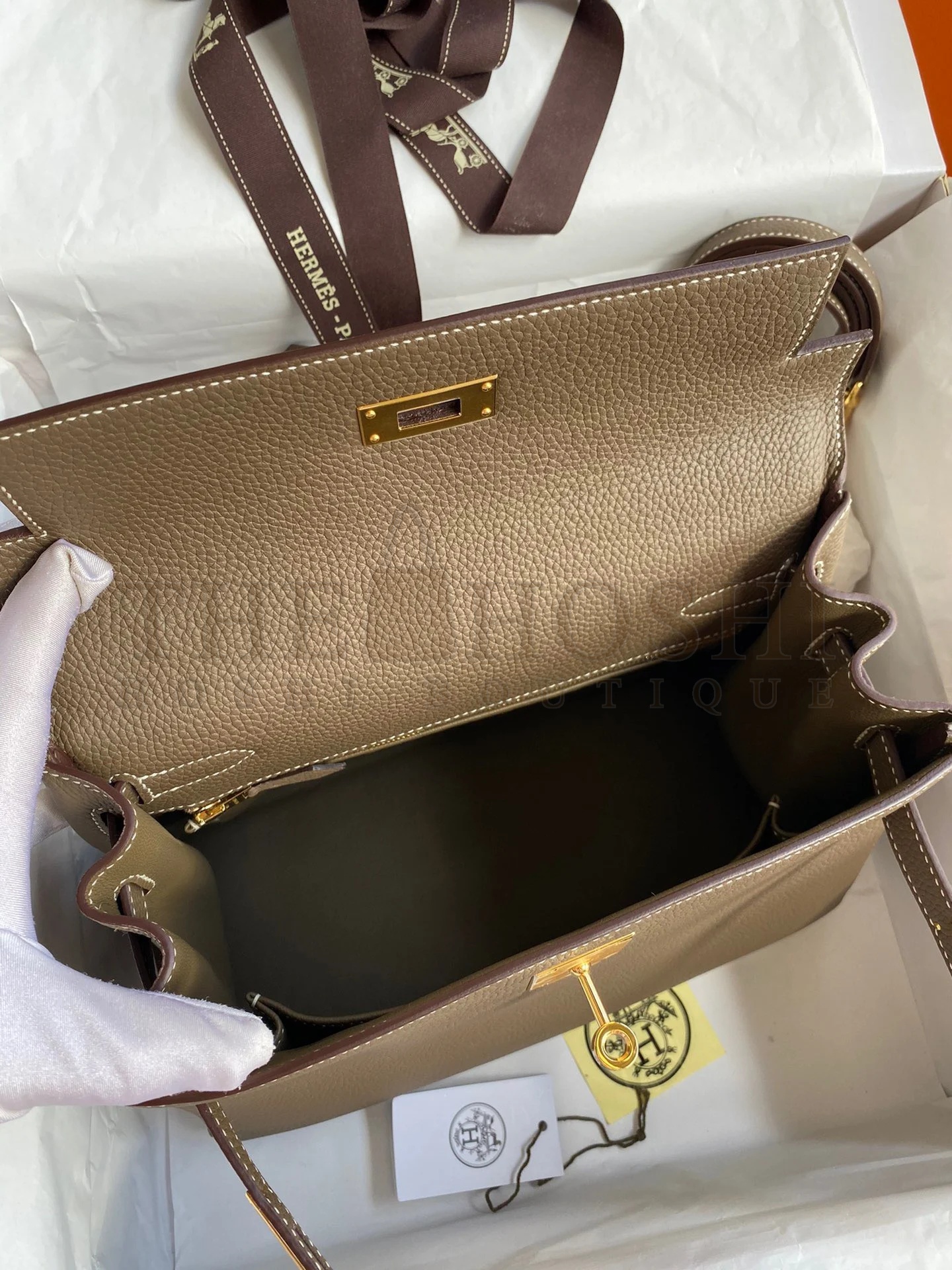 H**me5 Kelly Retourne 28 Handmade Bag In Taupe Clemence Leather Master Quality