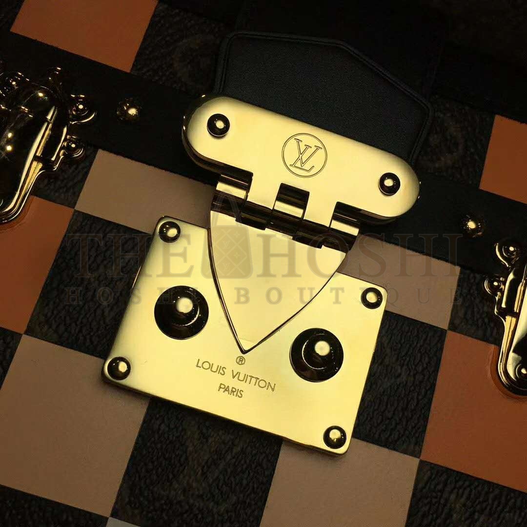 L0vis Vvtt0n LV Women Petite Malle Handbag in Calfskin Leather-Brown Master Quality