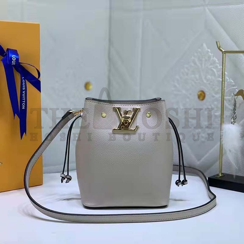 L0vis Vvtt0n LV Women Nano Lockme Bucket Bag Greige Beige Grained Calf Master Quality