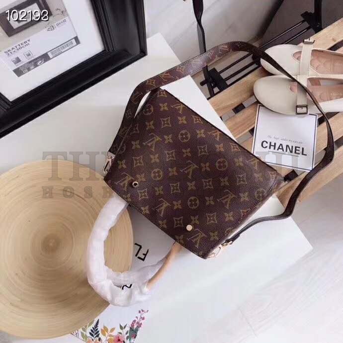 L0vis Vvtt0n LV Women Montaigne BB Bag in Iconic Monogram Canvas-Brown Master Quality