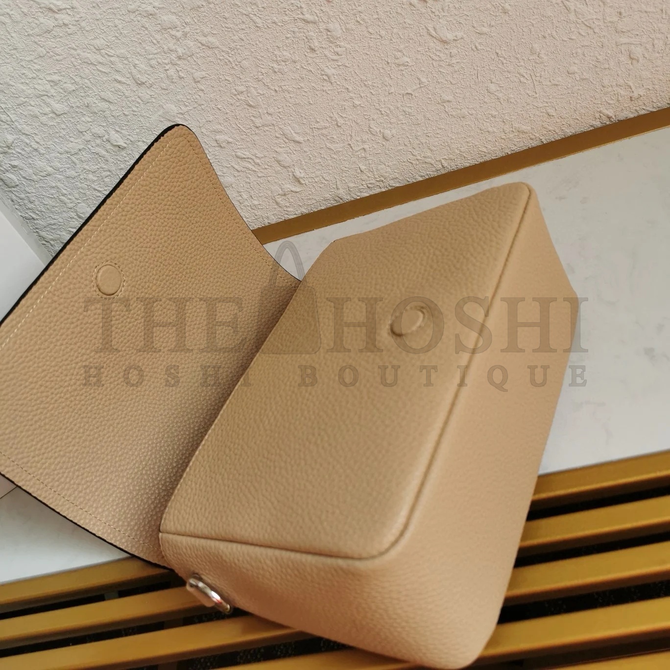 Pra*a Flap Shoulder Bag in Sand Grained Leather Master Quality