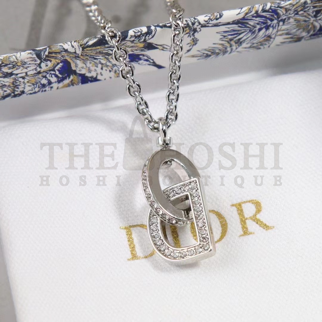 D10r Women CD Lock Necklace Silver-Finish Metal Silver-Tone Crystals Master Quality