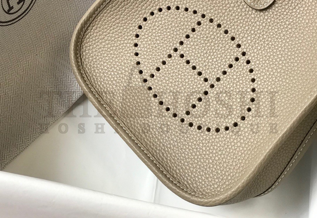 H**me5 Evelyne III Mini Bag In Tourterelle Clemence Leather Master Quality