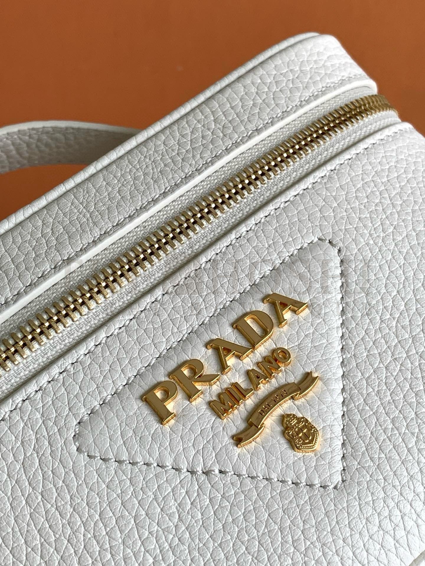 Pra*a Mini Vanity Bag in White Grained Leather Master Quality