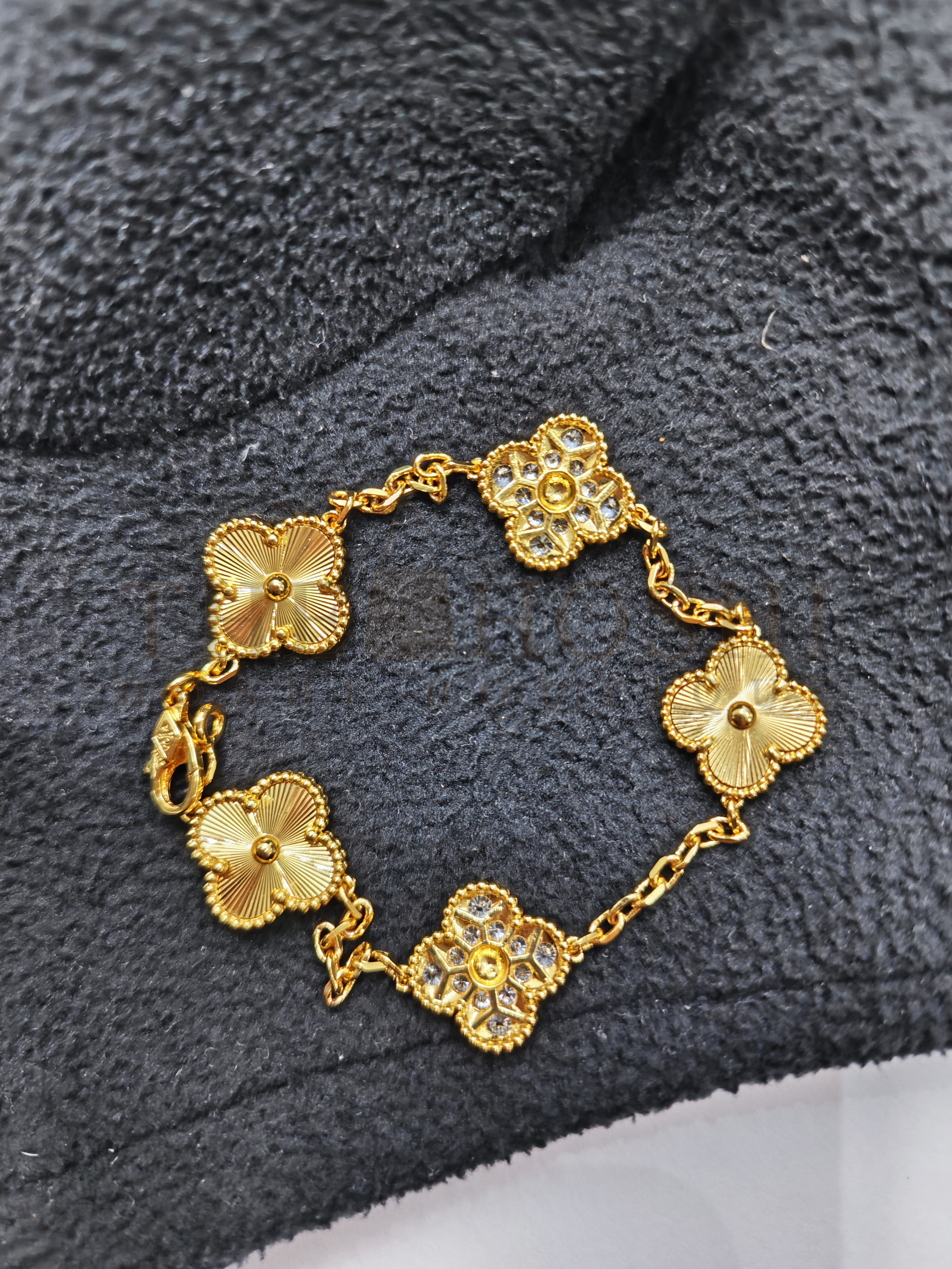 V*n Cl**f Bracelet replica, Vintage Alhambra bracelet Dupe, 5 motifs Master Quality