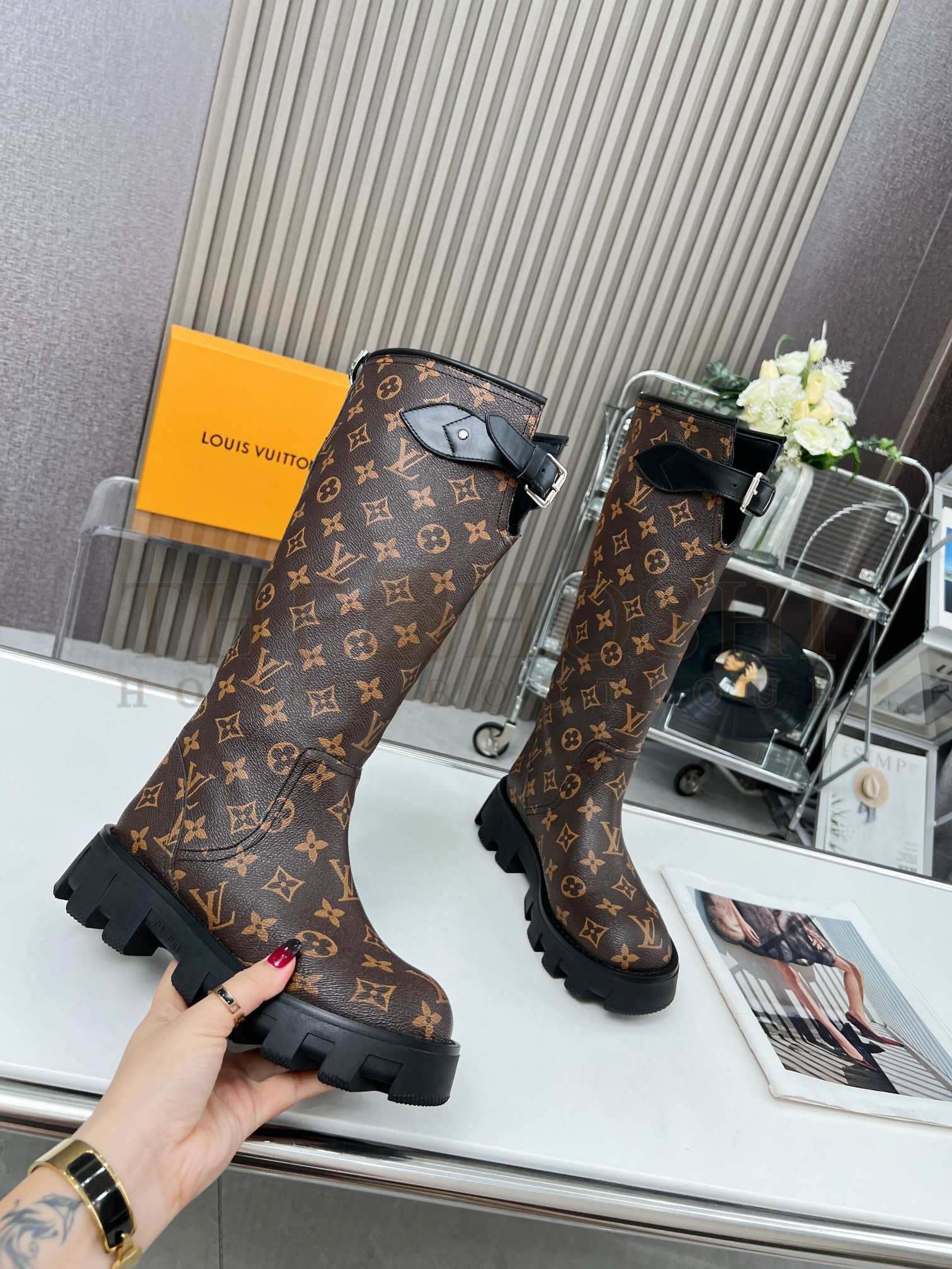 L0vis Vvtt0n LV  BOOTS Master Quality