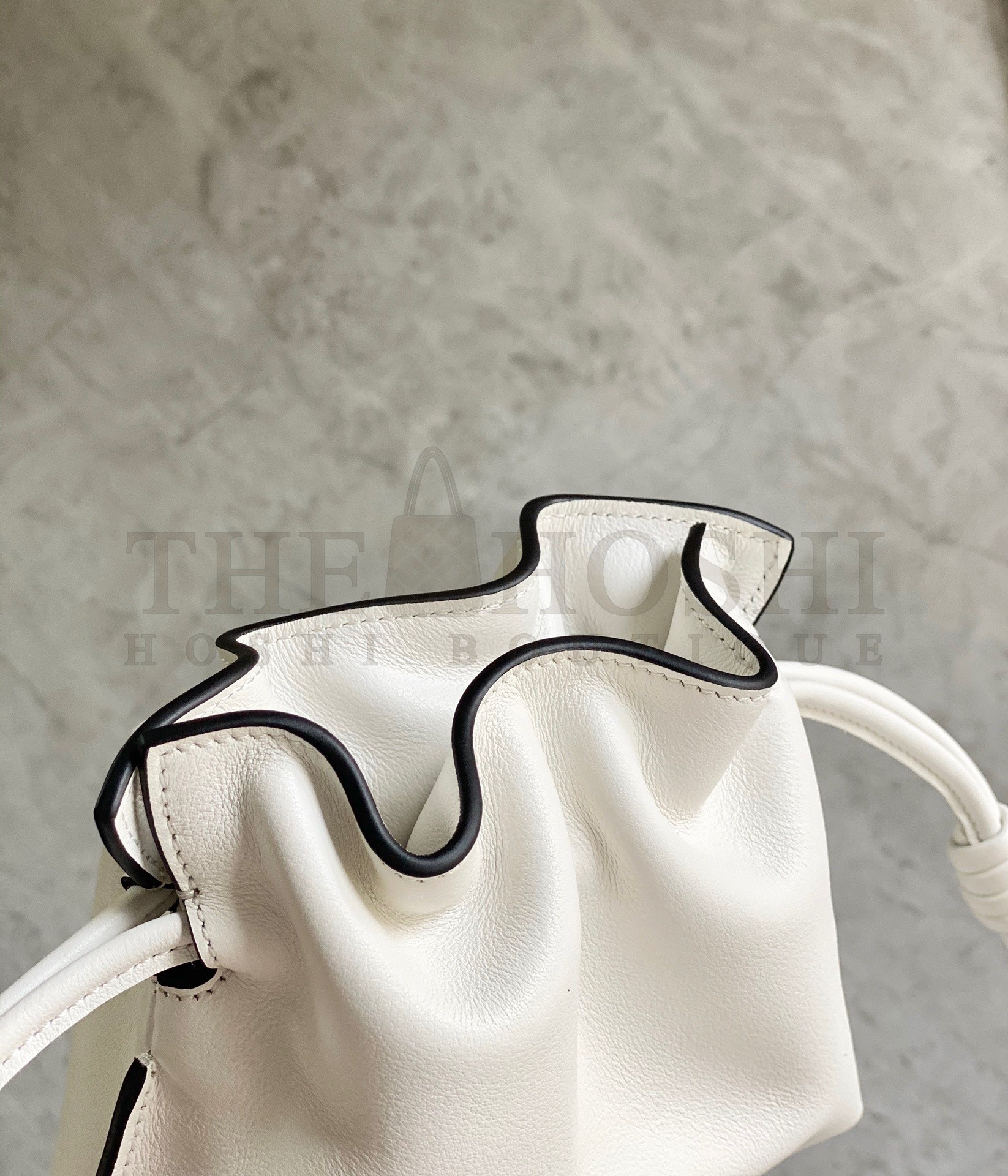 L0ew* Flamenco Nano Clutch In White Nappa Leather Master Quality