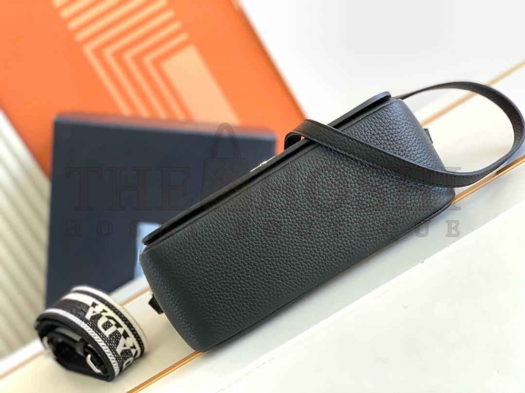 Pra*a Flap Shoulder Bag in Black Grained Leather Master Quality