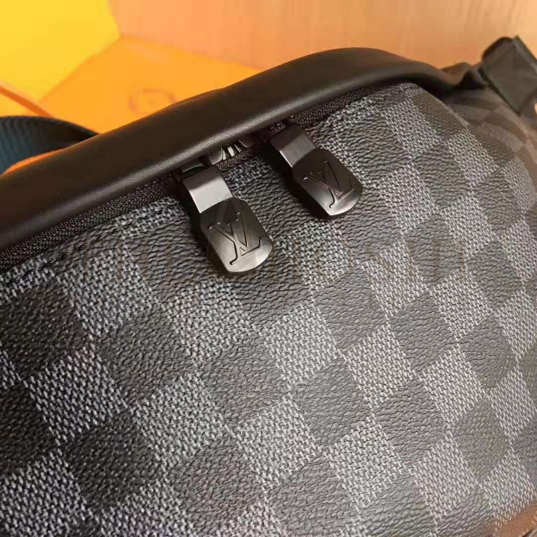 L0vis Vvtt0n LV Men Discovery Bumbag in Damier Graphite Canvas-Grey Master Quality