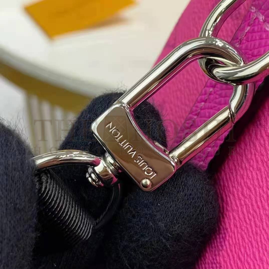 L0vis Vvtt0n LV Women Outdoor Pouch Taigarama Pink Rose Coated Canvas Cowhide Leather Master Quality