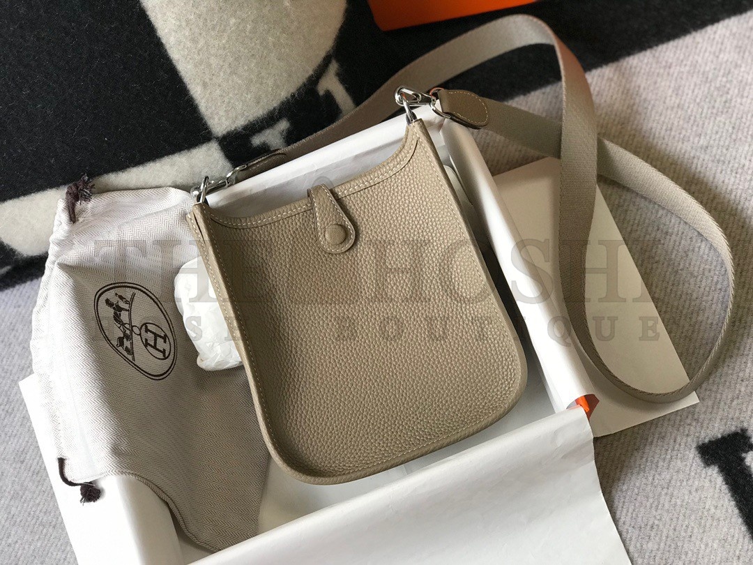 H**me5 Evelyne III Mini Bag In Tourterelle Clemence Leather Master Quality