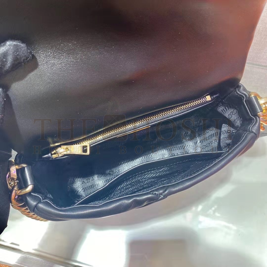 Pra*a Women Padded Leather Shoulder Bag Triangle-Stitched Padding-Black Master Quality