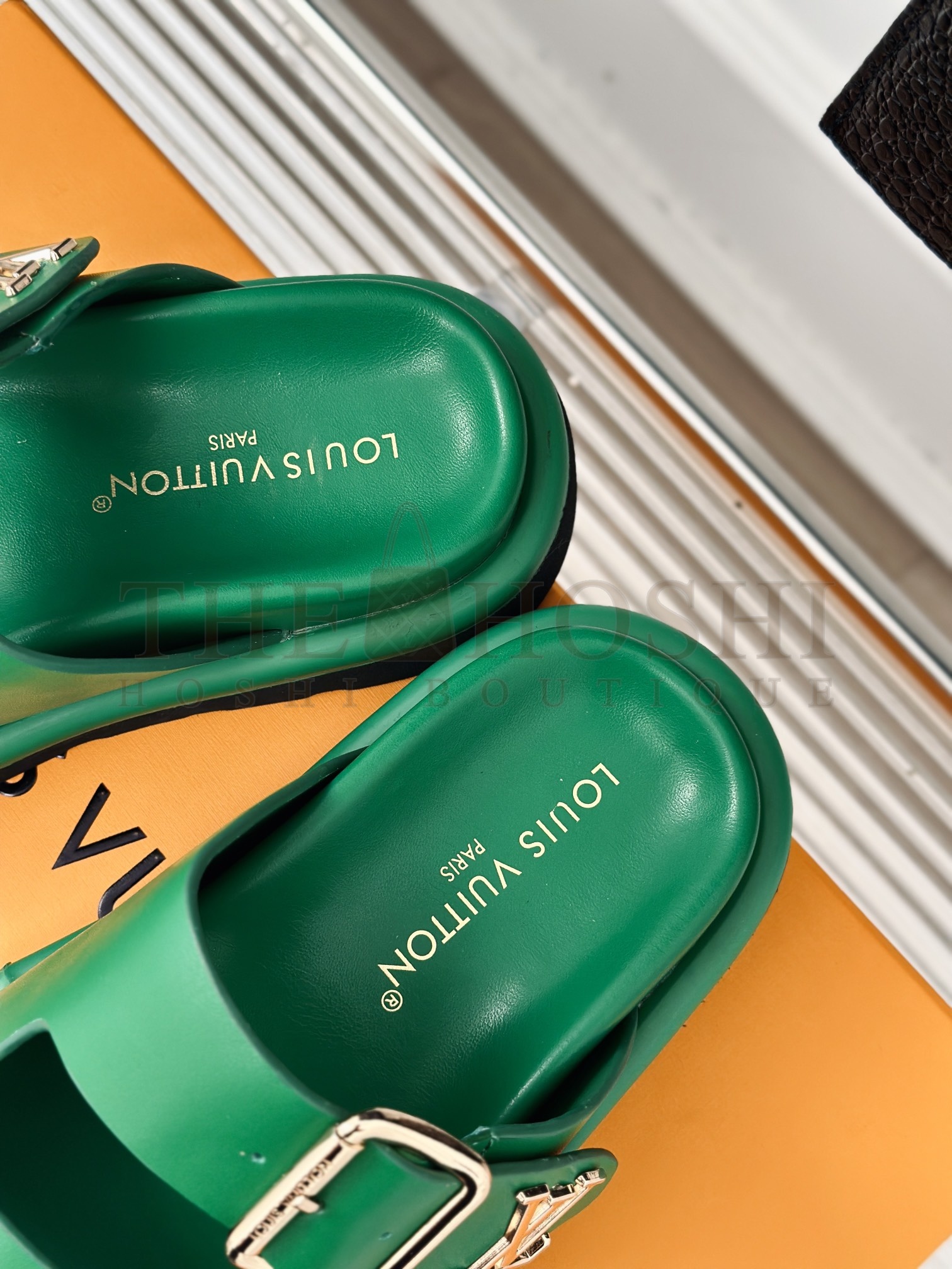 lv sandals slippers Master Quality