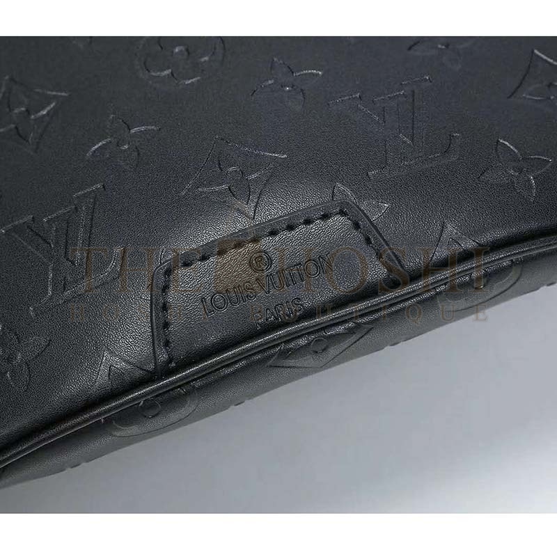 L0vis Vvtt0n LV Men Discovery Bumbag in Monogram Shadow Calf Leather-Black Master Quality