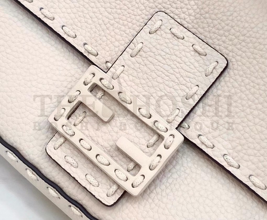 F**di Medium Baguette Bag In White Grained Leather Master Quality