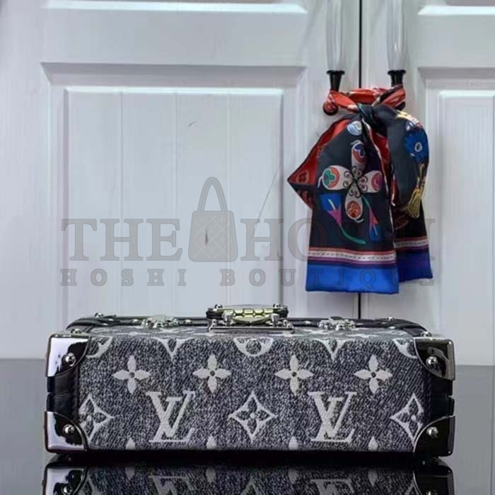 L0vis Vvtt0n LV Women Petite Malle Handbag Gray Denim Textile Jacquard Master Quality