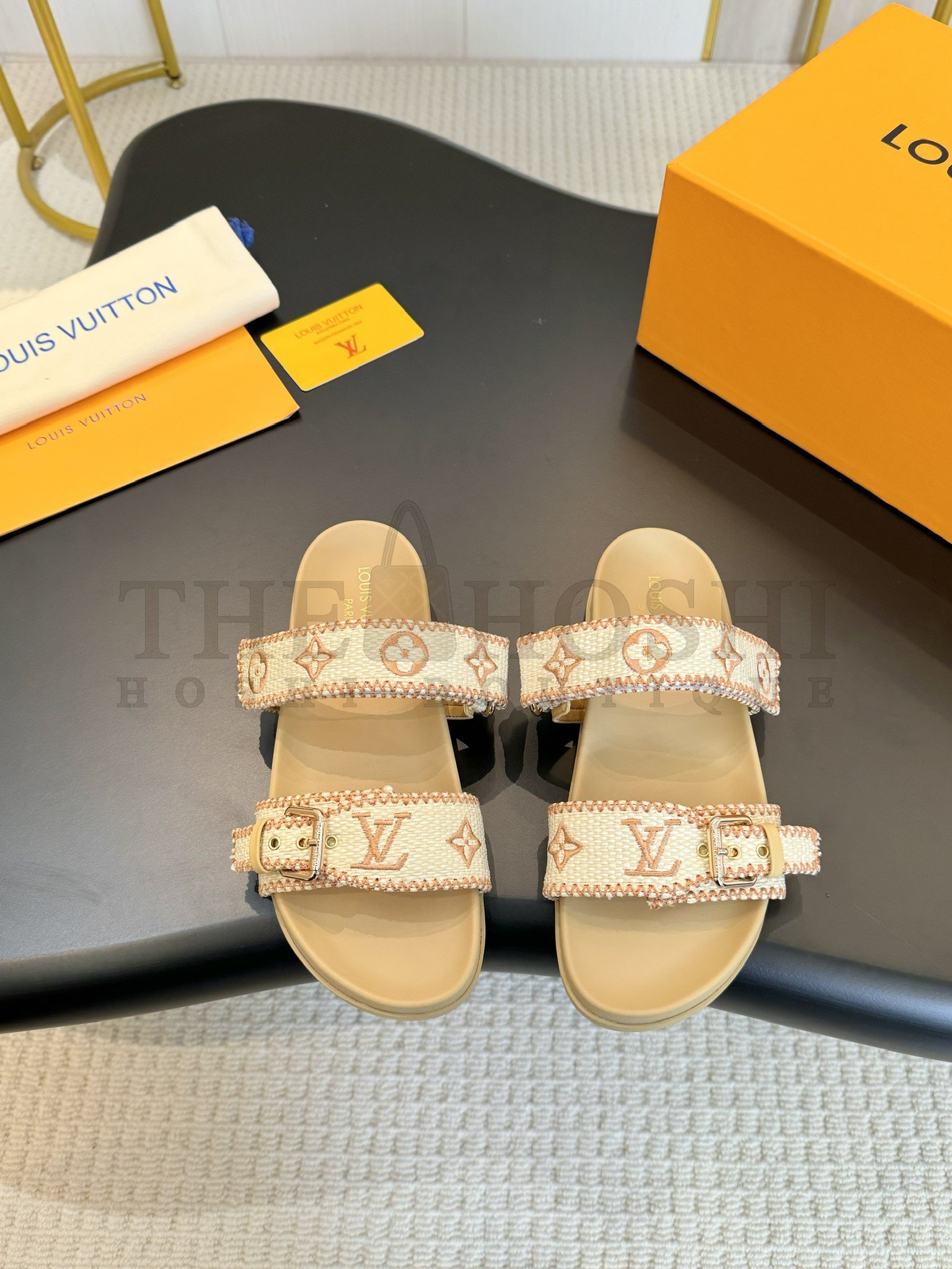 LV slippers sandals Master Quality