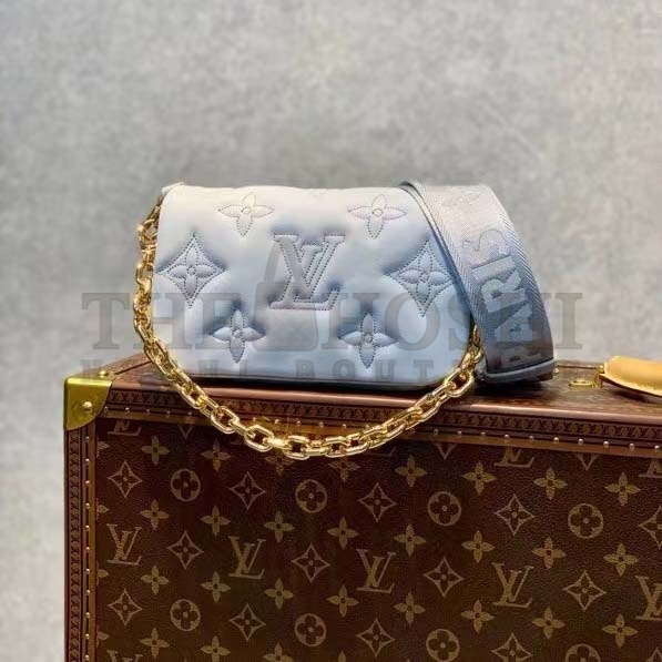L0vis Vvtt0n LV Women Wallet On Strap Bubblegram Blue Monogram Embroidered Quilted Calf Master Quality
