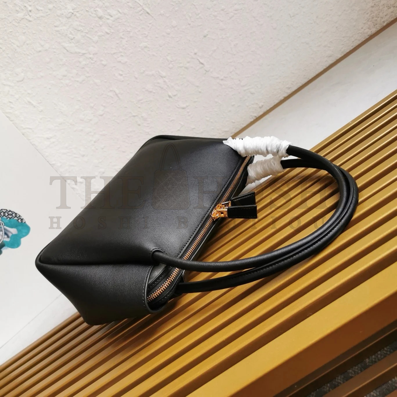 Pra*a Shoulder Bag in Black Calfskin with Triangle Logo Master Quality