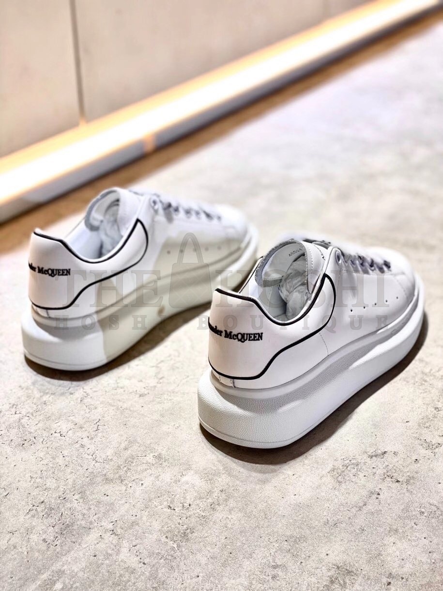 A1exa*der Mcqv*en Men