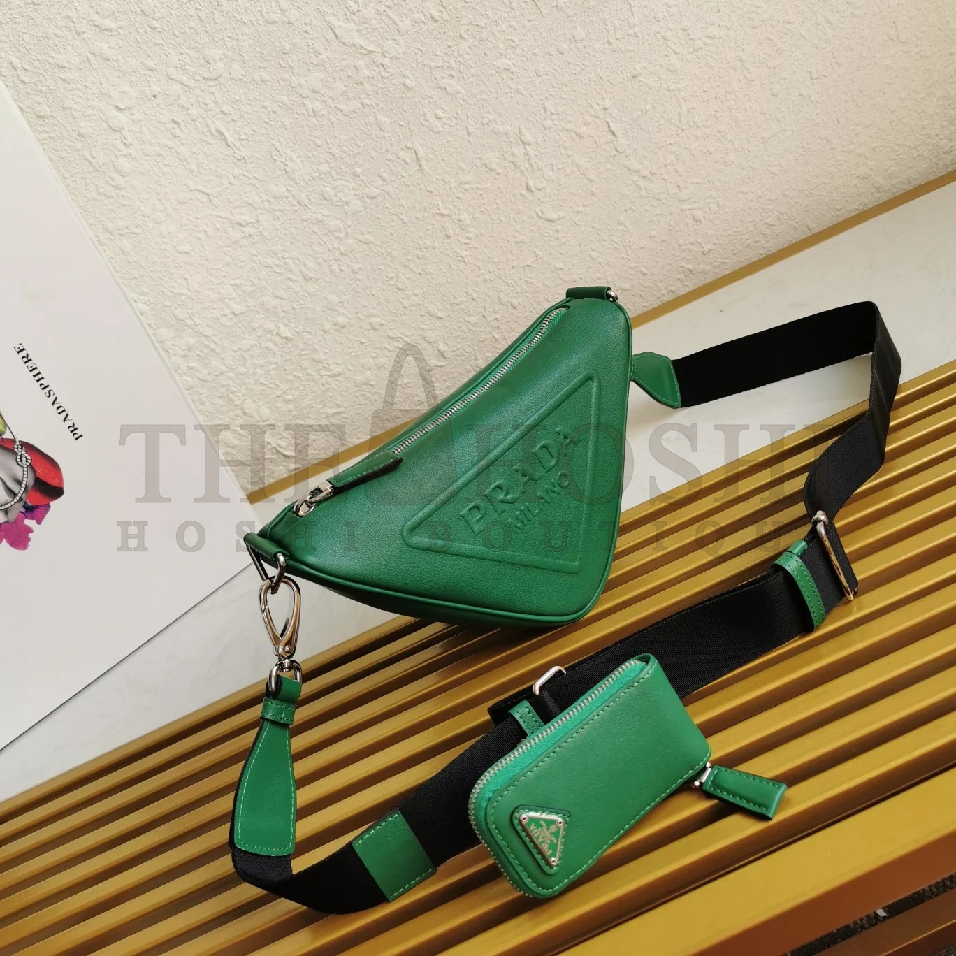Pra*a Triangle Shoulder Bag In Green Calfskin Master Quality
