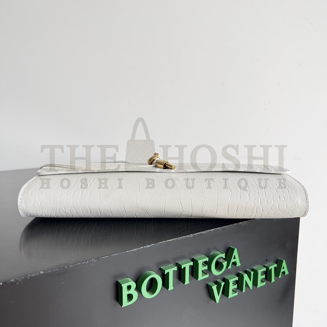 B0tt*ga Ven*ta Andiamo Clutch with Handle in Barolo Intrecciato BV bag Master Quality