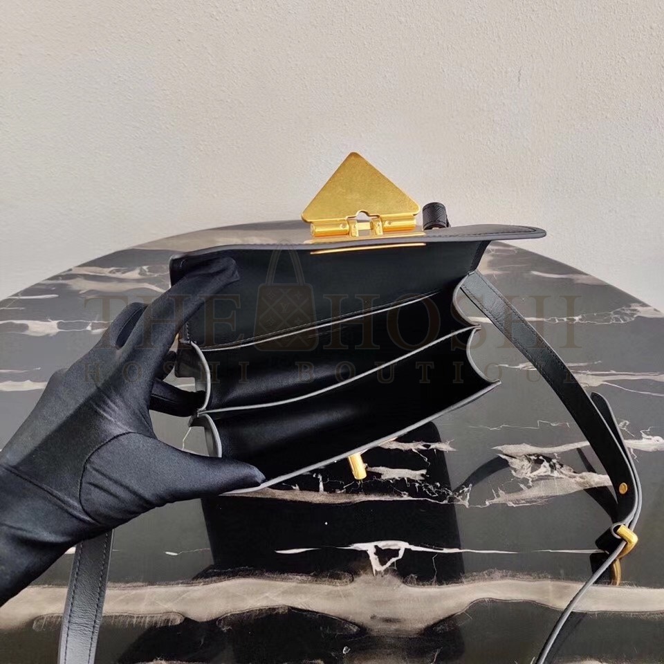 Pra*a Symbole Shoulder Bag In Black Saffiano Leather Master Quality