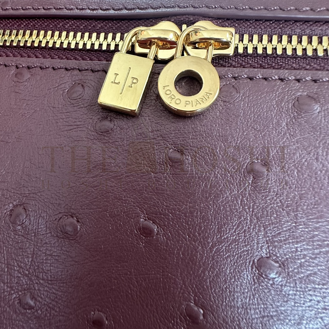 L0r0 P1ana Extra Pocket L19 bag size:11 x 19 x 6.5 cm Master Quality