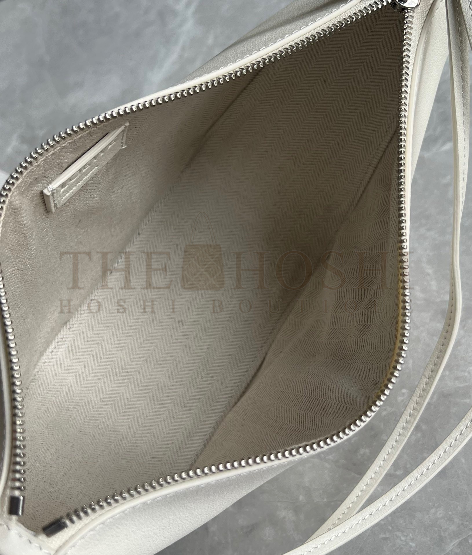 L0ew* Mini Hammock Hobo Bag in White Calfskin Master Quality