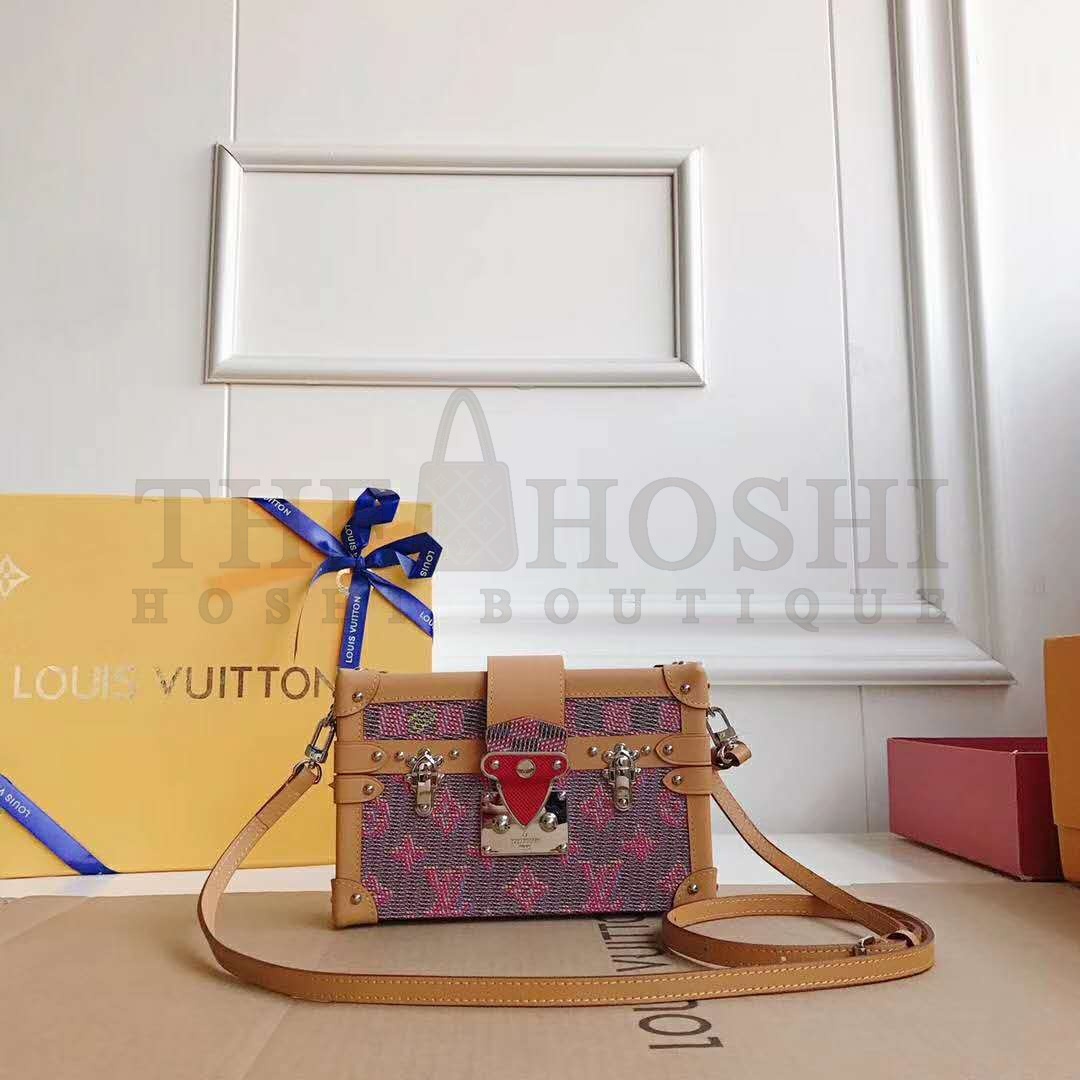 L0vis Vvtt0n LV Women Petite Malle Handbag Monogram LV Pop Print Master Quality