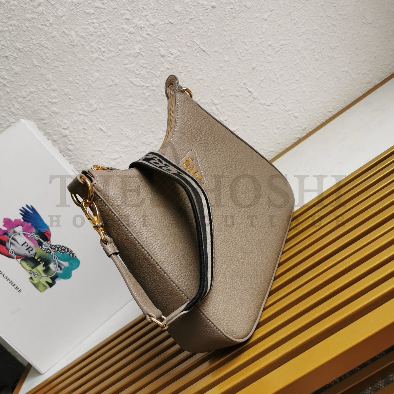 Pra*a Shoulder Bag in Grey Grained Leather Master Quality